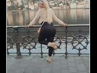 tranny teacher ariel everitts punishes gabe with her hard cock in detention