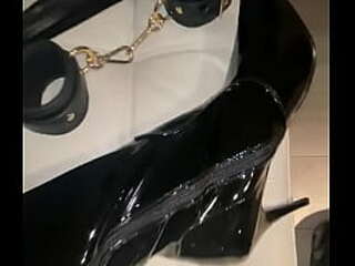 latex boots shemale amanda belli