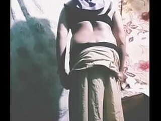 thai tranny jill loves masturbating