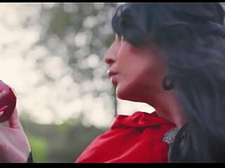 gorgeous shemales need big cock to fill ass holes