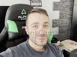 dildo inserting play and shemale cumshot