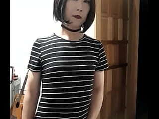 horny ebony shemale christina close plays with her cock poolside