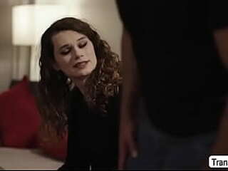 tbabe nicole tries sucking dudes bigcock