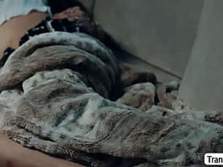 victoria let tgirl ariel fucks her pussy