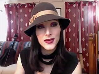 posh bubble butt trap rides dildo in livestream