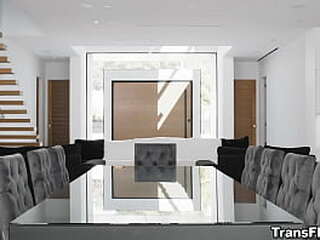 shemale carol vendraminy gets latina teen pussy