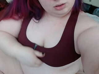 bbw tranny jerks off and cums closeup