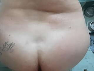 big round ass shemale laura ferraz doing a nice solo act for the camera