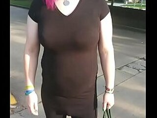 felicity gives head to a heteroflexable guy