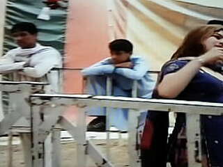 desi pakistani shemales dance and show boobs