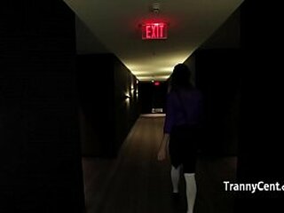 dude enjoyed sucking tranny small cock