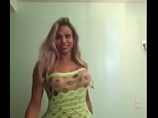 natalie mars pees in the bathtub