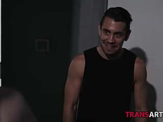 best way to treat a stepsister - ella hollywood