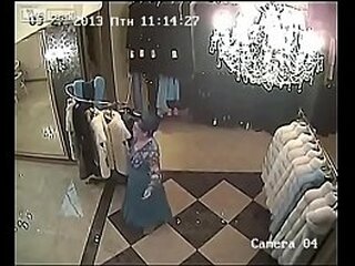 perfect threesome with 2 horny shemales !!