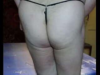 hands free cum between thighs